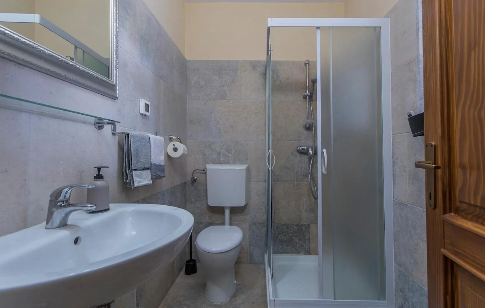 ゲストハウス Stone House Meri With Shared Pool Kadumi